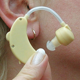 Mini aparat auditiv